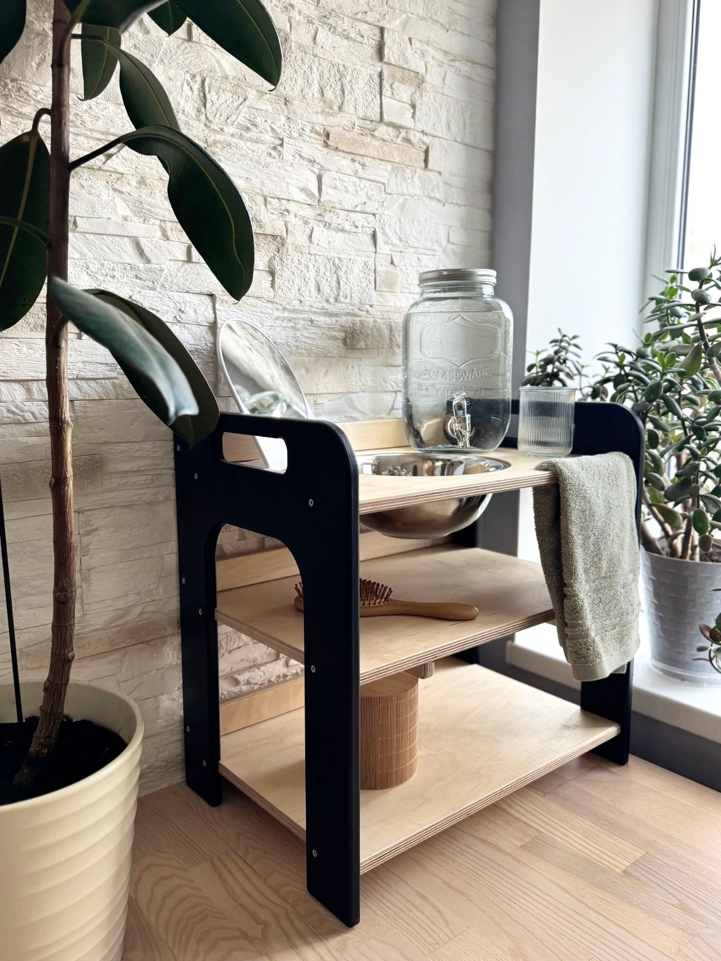 BLACK Montessori Wash Station with Lid | Small Single