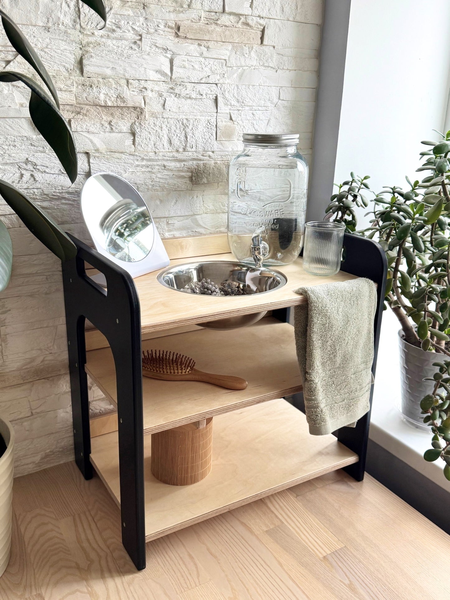 BLACK Montessori Wash Station with Lid | Small Single